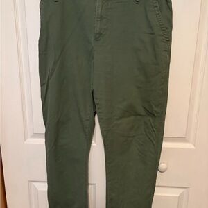 Old Navy Green Chino Pants with Smooth Cotton Fabric